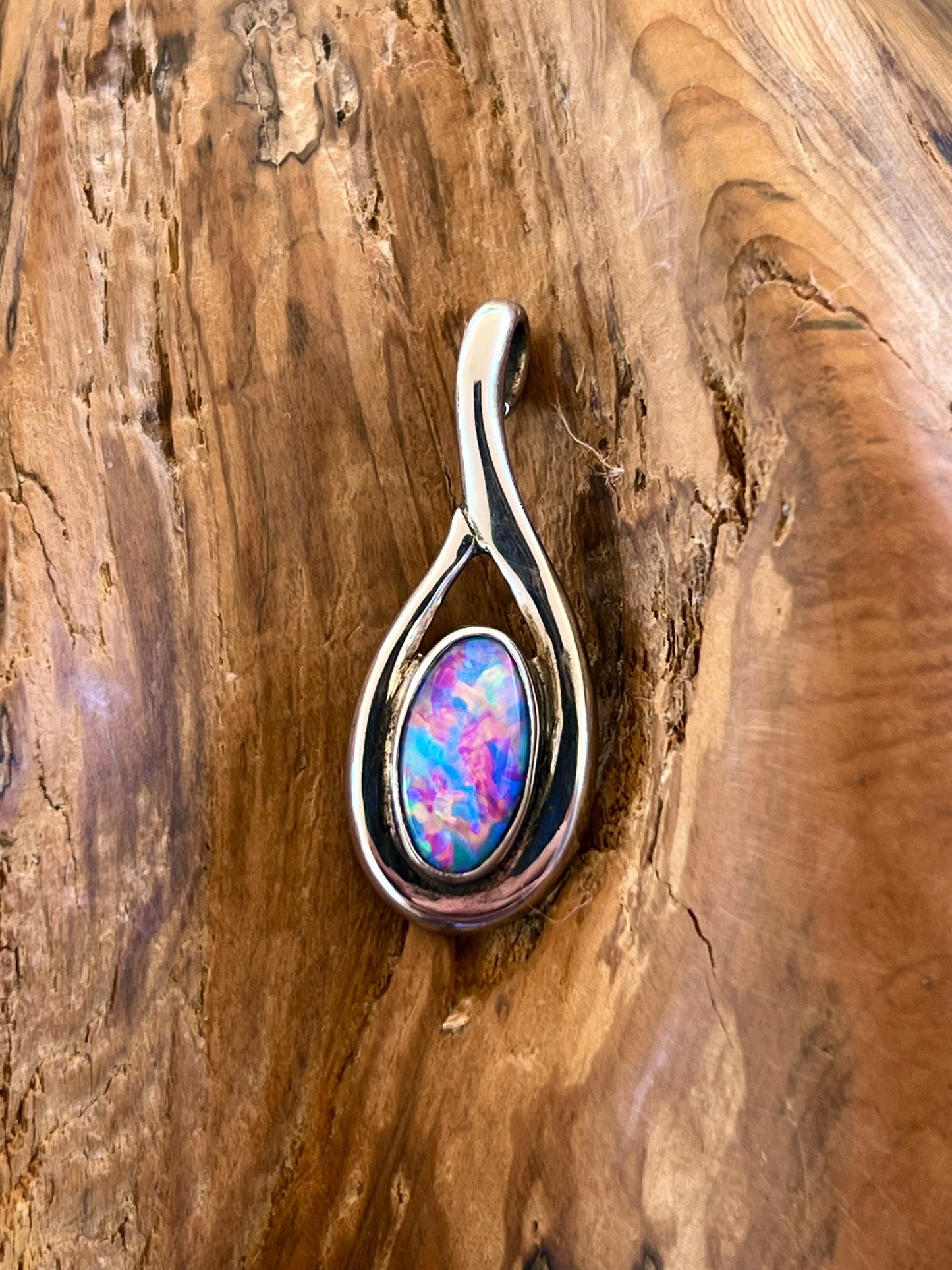 Lightning Ridge Opal Doublet Pendant – Flow Design