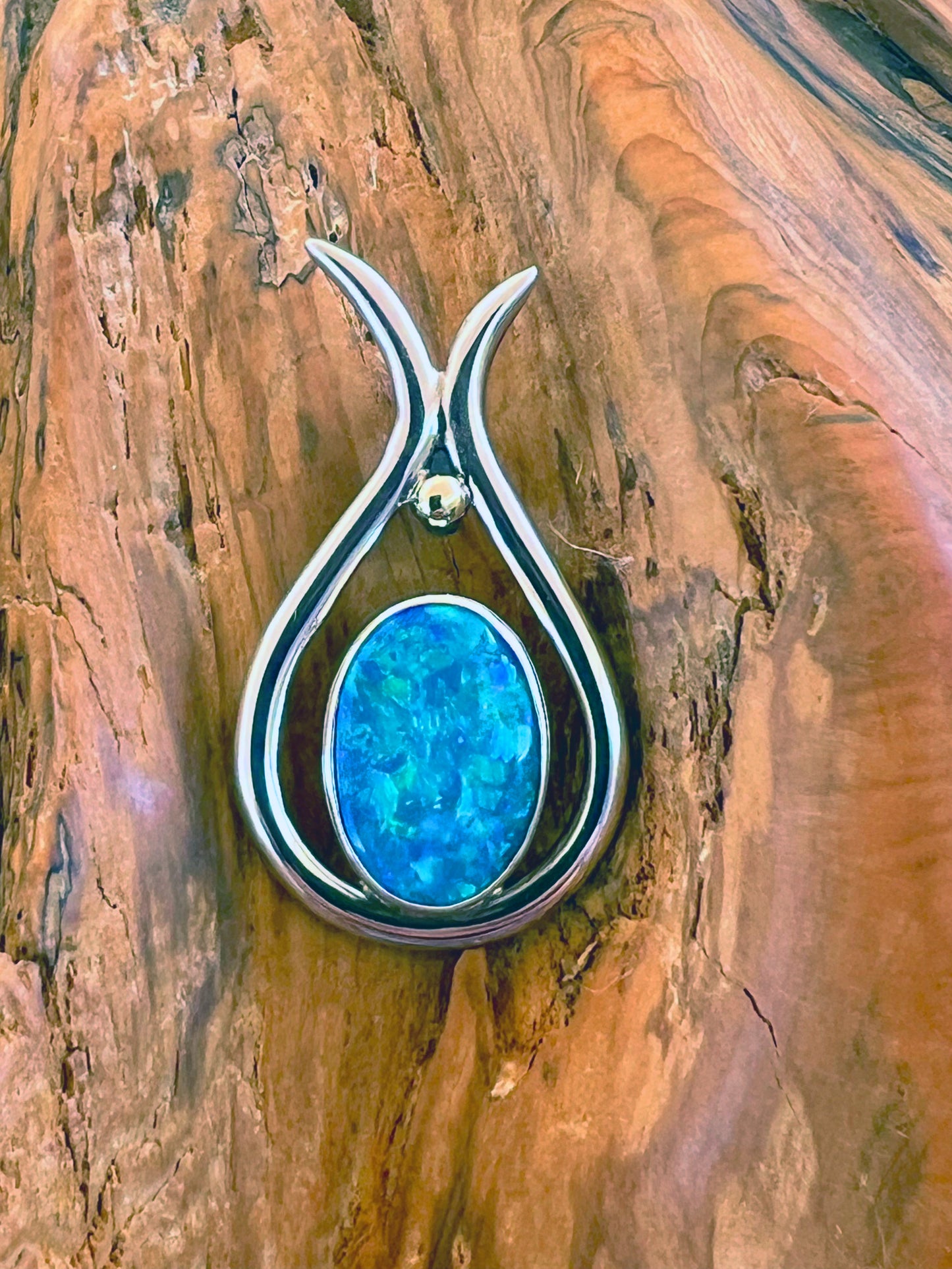 Lightning Ridge Opal Doublet Pendant – Crescent Flow