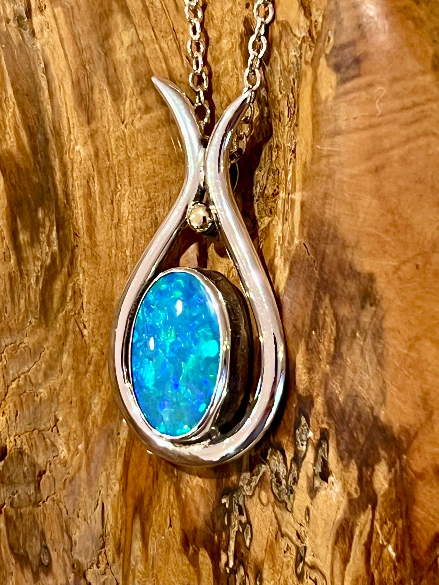 Lightning Ridge Opal Doublet Pendant – Crescent Flow